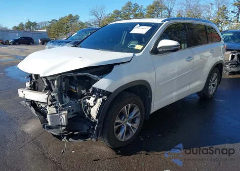 2015 Toyota Highlander Xle V6 z USA, uszkodzony, nr VIN 5TDJKRFH3FS162596